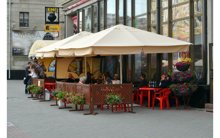Уличные кафе купить. Зонтики для летнего кафе. Уличное кафе. Зонт для летней веранды. Зонт для кафе уличный.